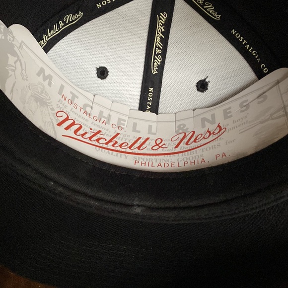 Cleveland Cavaliers Mitchell and Ness hats (3) - Picture 13 of 13